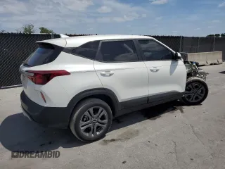 2023 Kia Seltos LX z VIN KNDEPCAA4P7377197, wystawiony jako Copart lot #54430015 z przebiegiem 37 693 mil mil oraz Szkoda całkowita • Salvage title. Historia ofert i sprzedaży dostępna na DreamBid. Obrazek 3.