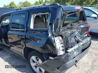 2014 Jeep Patriot Limited z VIN 1C4NJPCB2ED533427, wystawiony jako IAAI lot #42456778 z przebiegiem 120 649 mil mil oraz . Historia ofert i sprzedaży dostępna na DreamBid. Obrazek 6.