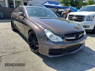 2006 Mercedes-Benz CLS-Class with VIN WDDDJ75X56A055095, listed as a Copart auction lot 74631394 with 177,706 mi miles and Clean Title. Bid and sale history available at carsss.com. Image 1.
