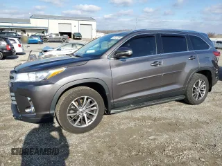 2019 Toyota Highlander SE with VIN 5TDJZRFH7KS574087, listed as a Copart auction lot 86127534 with 64,810 mi miles and Salvage Title. Bid and sale history available at carsss.com. Image 1.