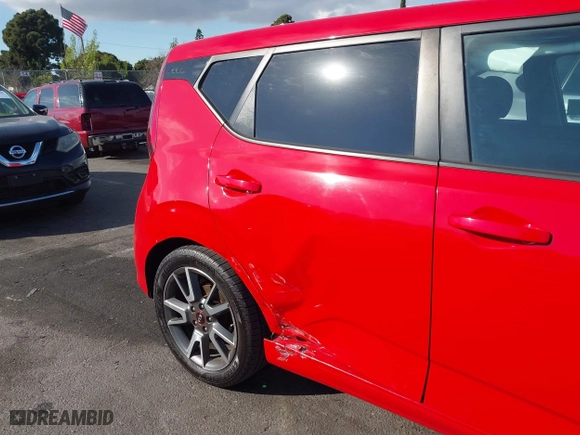 2020 Kia Soul GT-Line with VIN KNDJ63AU2L7014807, listed as a IAAI auction lot 41494439 with 98,315 mi miles. Bid and sale history available at carsss.com. Image 6.