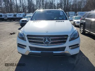 2014 Mercedes-Benz M 350 with VIN 4JGDA2EB1EA323572, listed as a Copart auction lot 45164015 with 141,111 mi miles and Salvage Title. Bid and sale history available at DreamBid. Image 5.