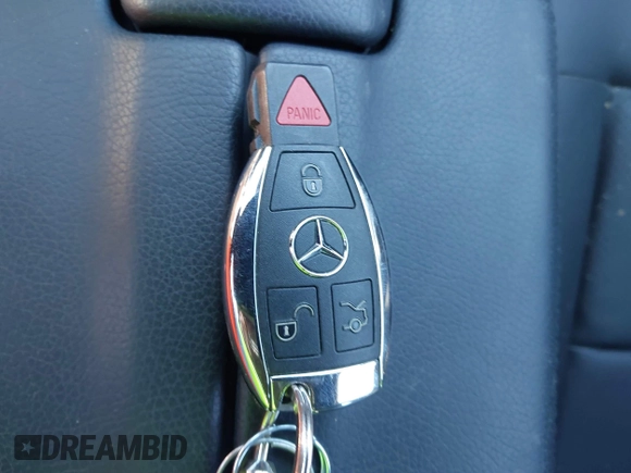 2016 Mercedes-Benz E 350 Luxury z VIN WDDHF8JB0GB284170, wystawiony jako IAAI lot #41269736 z przebiegiem 64 067 mil mil oraz . Historia ofert i sprzedaży dostępna na DreamBid. Obrazek 11.