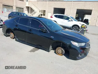 2018 Acura TLX w/A-SPEC Pkg with VIN 19UUB2F69JA007609, listed as a IAAI auction lot 41754437 with 195,047 mi miles. Bid and sale history available at carsss.com. Image 1.