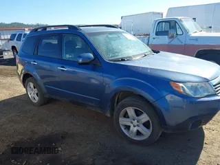 2010 Subaru Forester X Limited z VIN JF2SH6DCXAH764323, wystawiony jako IAAI lot #42803375 z przebiegiem 172 806 mil mil oraz . Historia ofert i sprzedaży dostępna na DreamBid. Obrazek 1.
