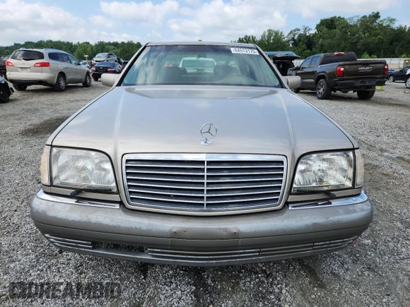 1995 Mercedes-Benz S с VIN WDBGA57E0SA258864, выставлен на аукционе Copart как лот 64513175 с пробегом 110 770 миль миль и Чистый • Clean title. История ставок и продаж доступна на DreamBid. Изображение 5.