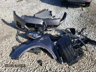 2023 Maserati Grecale GT z VIN ZN682AVA6P7418308, wystawiony jako Copart lot #88347945 z przebiegiem 4 658 mil mil oraz Szkoda całkowita • Salvage title. Historia ofert i sprzedaży dostępna na DreamBid. Obrazek 13.