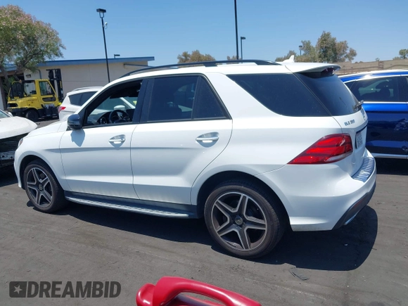 2018 Mercedes-Benz GLE 350 z VIN 4JGDA5JB0JB172588, wystawiony jako IAAI lot #42574600 z przebiegiem 79 132 mil mil oraz . Historia ofert i sprzedaży dostępna na DreamBid. Obrazek 14.