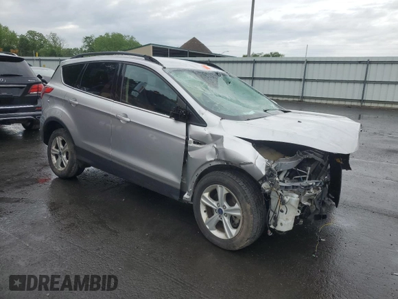 2016 Ford Escape SE z VIN 1FMCU9G93GUC68226, wystawiony jako Copart lot #56764355 z przebiegiem Nie podano mil oraz Szkoda całkowita • Salvage title. Historia ofert i sprzedaży dostępna na DreamBid. Obrazek 4.