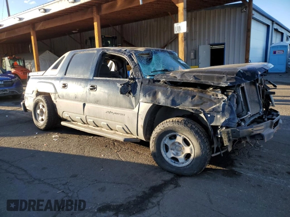 2002 Chevrolet Avalanche with VIN 3GNEK13T52G114030, listed as a Copart auction lot 47141415 with Not Provided miles and Salvage Title. Bid and sale history available at DreamBid. Image 4.