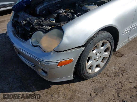 2005 Mercedes-Benz C 240 with VIN WDBRF81J25F608844, listed as a IAAI auction lot 41747537 with 143,004 mi miles and . Bid and sale history available at DreamBid. Image 14.