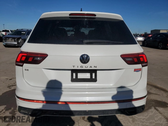 2024 Volkswagen Tiguan SE R-Line Black with VIN 3VVCB7AX1RM001262, listed as a Copart auction lot 80100514 with 13,225 mi miles and Salvage title. Bid and sale history available at DreamBid. Image 6.