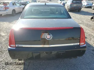 2008 Cadillac DTS 1SA z VIN 1G6KD57Y48U106139, wystawiony jako Copart lot #49046545 z przebiegiem 53 550 mil mil oraz Szkody całkowita. Historia ofert i sprzedaży dostępna na DreamBid. Obrazek 6.