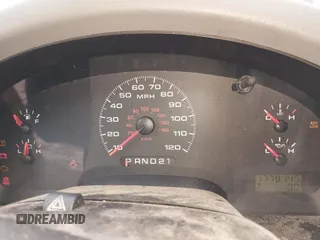 2007 Ford F-150 STX с VIN 1FTRX14W57NA71618, выставлен на аукционе IAAI как лот 42583600 с пробегом 177 914 миль миль и . История ставок и продаж доступна на DreamBid. Изображение 7.