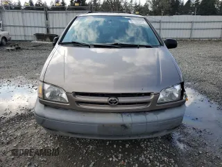 1999 Toyota Sienna LE with VIN 4T3ZF13C0XU133039, listed as a Copart auction lot 51162645 with 182,318 mi miles and Salvage Title. Bid and sale history available at carsss.com. Image 5.