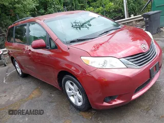 2012 Toyota Sienna z VIN 5TDKA3DC5CS012254, wystawiony jako IAAI lot #42367254 z przebiegiem 183 083 mil mil oraz . Historia ofert i sprzedaży dostępna na DreamBid. Obrazek 1.