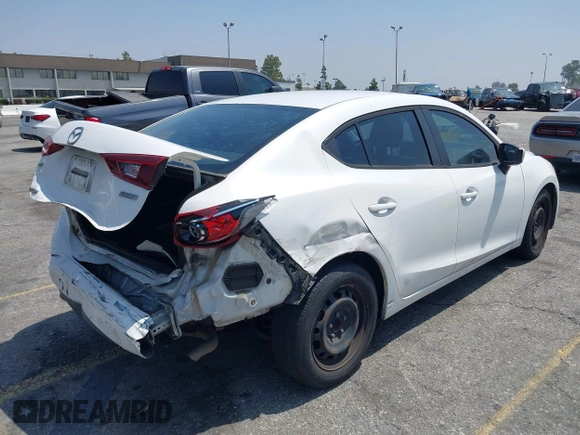 2015 Mazda 3 i Sport z VIN 3MZBM1U72FM168302, wystawiony jako IAAI lot #42331347 z przebiegiem 122 801 mil mil oraz . Historia ofert i sprzedaży dostępna na DreamBid. Obrazek 4.