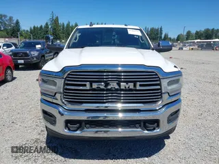 2019 Ram 2500 Laramie z VIN 3C6UR5FL9KG727505, wystawiony jako IAAI lot #42460333 z przebiegiem 27 987 mil mil oraz . Historia ofert i sprzedaży dostępna na DreamBid. Obrazek 13.