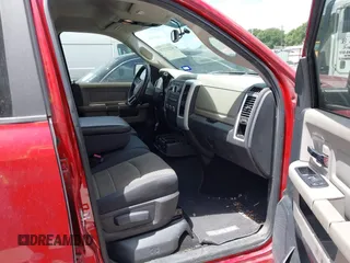 2009 Dodge 1500 SLT z VIN 1D3HB13TX9S733173, wystawiony jako IAAI lot #42227371 z przebiegiem 213 553 mil mil oraz . Historia ofert i sprzedaży dostępna na DreamBid. Obrazek 5.