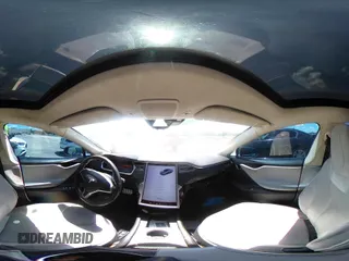 2013 Tesla Model S Performance z VIN 5YJSA1DP9DFP06121, wystawiony jako IAAI lot #42511097 z przebiegiem 100 990 mil mil oraz . Historia ofert i sprzedaży dostępna na DreamBid. Obrazek 21.