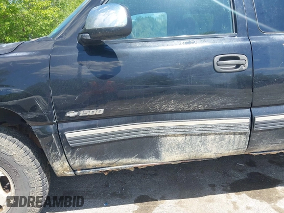 2000 Chevrolet Silverado 1500 LS with VIN 2GCEK19T2Y1379926, listed as a IAAI auction lot 42193073 with 371,952 mi miles. Bid and sale history available at carsss.com. Image 13.