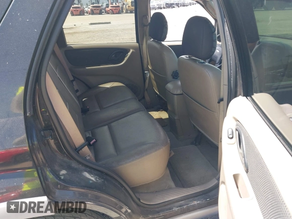 2002 Ford Escape XLT Choice with VIN 1FMYU03112KC99920, listed as a IAAI auction lot 42687111 with 172,920 mi miles and . Bid and sale history available at DreamBid. Image 8.