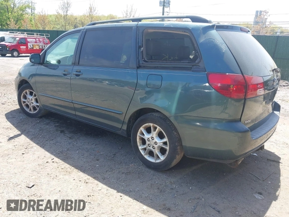 2005 Toyota Sienna XLE with VIN 5TDZA22C45S309031, listed as a IAAI auction lot 42165794 with 130,681 mi miles and . Bid and sale history available at DreamBid. Image 3.