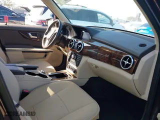 2013 Mercedes-Benz GLK-Class GLK 350 with VIN WDCGG8JB5DF996093, listed as a IAAI auction lot 41615076 with 108,981 mi miles. Bid and sale history available at carsss.com. Image 5.