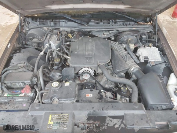 2005 Mercury Grand Marquis GS with VIN 2MEFM74W25X621219, listed as a IAAI auction lot 41552698 with 170,793 mi miles. Bid and sale history available at carsss.com. Image 10.