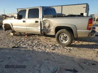 2001 GMC Sierra 1500HD SLE z VIN 1GTGC13UX1F202868, wystawiony jako Copart lot #43929435 z przebiegiem 271 152 mil mil oraz Szkoda całkowita • Salvage title. Historia ofert i sprzedaży dostępna na DreamBid. Obrazek 2.