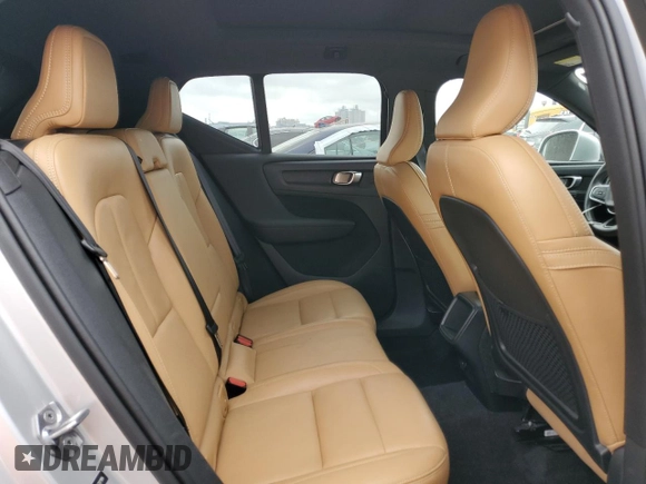 2019 Volvo XC40 Momentum z VIN YV4AC2HK4K2121194, wystawiony jako Copart lot #50720094 z przebiegiem 51 198 mil mil oraz Szkoda całkowita • Salvage title. Historia ofert i sprzedaży dostępna na DreamBid. Obrazek 11.