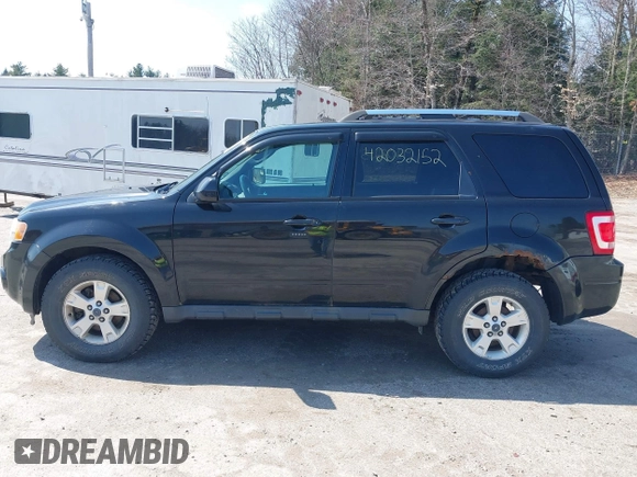 2011 Ford Escape Limited with VIN 1FMCU9EG5BKC33192, listed as a IAAI auction lot 42032152 with 160,745 mi miles. Bid and sale history available at carsss.com. Image 12.