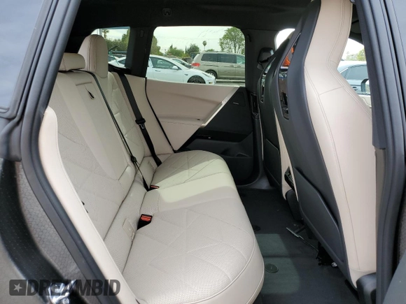 2025 BMW iX xDrive50 z VIN WB523CF06SCT06612, wystawiony jako Copart lot #47318365 z przebiegiem 2 297 mil mil oraz Szkoda całkowita • Salvage title. Historia ofert i sprzedaży dostępna na DreamBid. Obrazek 11.