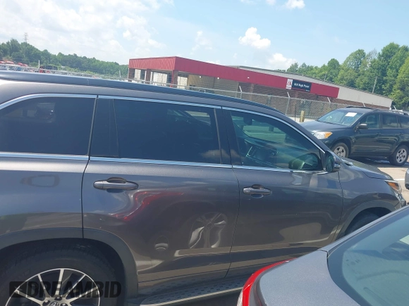2017 Toyota Highlander XLE with VIN 5TDKZRFHXHS200344, listed as a IAAI auction lot 42616051 with 161,439 mi miles and . Bid and sale history available at DreamBid. Image 13.