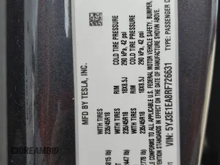 2024 Tesla Model 3 z VIN 5YJ3E1EA8RF726631, wystawiony jako Copart lot #43526145 z przebiegiem 12 980 mil mil oraz Czysty tytuł • Clean title. Historia ofert i sprzedaży dostępna na DreamBid. Obrazek 14.
