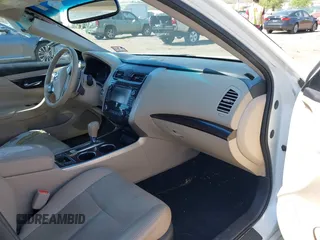 2015 Nissan Altima SL z VIN 1N4BL3AP2FC571645, wystawiony jako IAAI lot #42095010 z przebiegiem 124 881 mil mil oraz . Historia ofert i sprzedaży dostępna na DreamBid. Obrazek 5.
