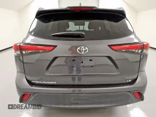 2020 Toyota Highlander LE with VIN 5TDZZRAH1LS019728, listed as a Copart auction lot 58763605 with 111,077 mi miles and Clean title. Bid and sale history available at DreamBid. Image 6.