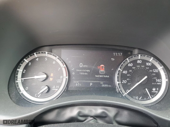 2020 Toyota Highlander XLE with VIN 5TDGZRBH9LS517682, listed as a Copart auction lot 47233105 with 28,205 mi miles and Salvage Title. Bid and sale history available at carsss.com. Image 9.
