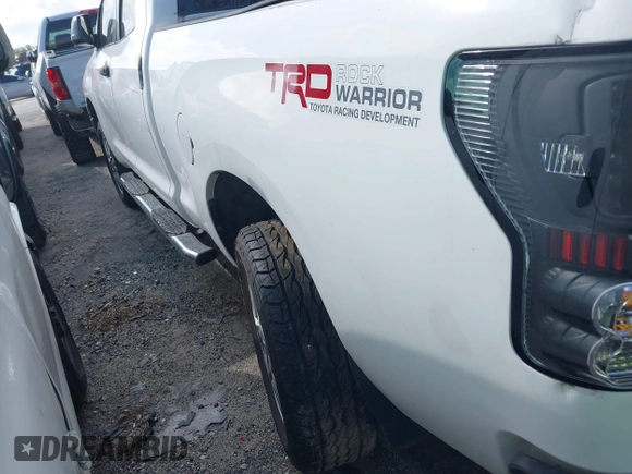 2013 Toyota Tundra с VIN 5TFRM5F1XDX054525, выставлен на аукционе IAAI как лот 41843019 с пробегом 157 047 миль миль и . История ставок и продаж доступна на DreamBid. Изображение 17.