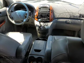 2008 Toyota Sienna XLE with VIN 5TDZK22C98S156597, listed as a Copart auction lot 54557475 with 172,418 mi miles and Salvage Title. Bid and sale history available at DreamBid. Image 8.