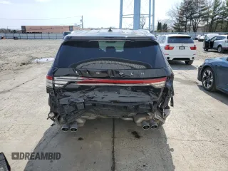 2023 Lincoln Aviator Livery z VIN 5LM5J0XCXPGL05549, wystawiony jako Copart lot #55621675 z przebiegiem 115 186 mil mil oraz Szkoda całkowita • Salvage title. Historia ofert i sprzedaży dostępna na DreamBid. Obrazek 6.