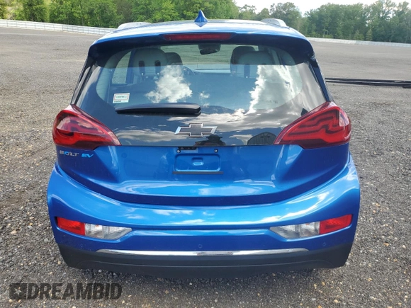 2020 Chevrolet Bolt EV Premier z VIN 1G1FZ6S00L4148722, wystawiony jako Copart lot #55725375 z przebiegiem 28 693 mil mil oraz Szkoda całkowita • Salvage title. Historia ofert i sprzedaży dostępna na DreamBid. Obrazek 6.