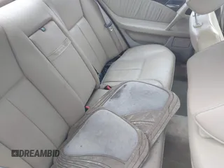 1997 Mercedes-Benz E-Class with VIN WDBJF72F0VA323171, listed as a IAAI auction lot 41739952 with 1 mi miles. Bid and sale history available at carsss.com. Image 8.
