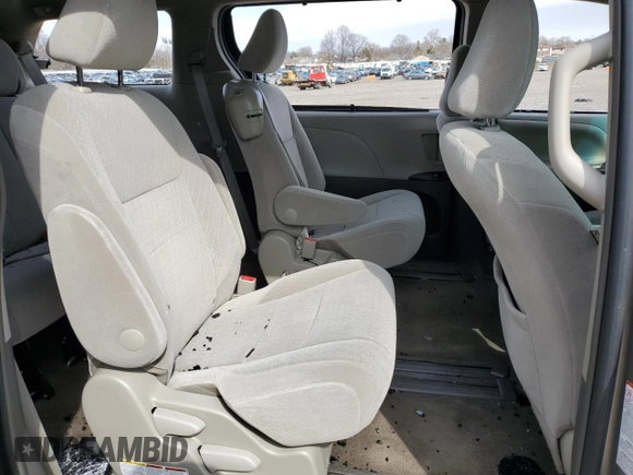 2017 Toyota Sienna LE Auto Access Seat with VIN 5TDKZ3DCXHS782353, listed as a Copart auction lot 49989555 with 102,129 mi miles and Salvage Title. Bid and sale history available at carsss.com. Image 11.