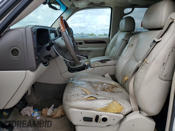 2005 Cadillac Escalade ESV z VIN 3GYFK66N95G204884, wystawiony jako Copart lot #46892595 z przebiegiem Nie podano mil oraz Szkody całkowita. Historia ofert i sprzedaży dostępna na DreamBid. Obrazek 7.