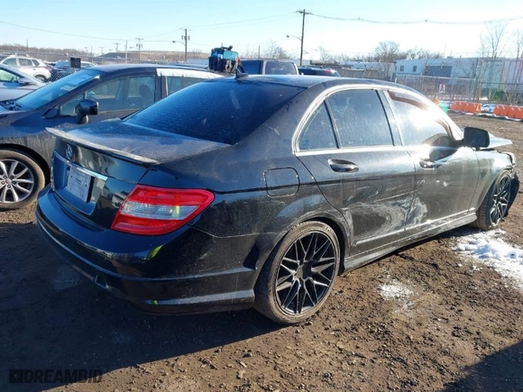 2009 Mercedes-Benz C-Class 3.0L Sport with VIN WDDGF81X29R069374, listed as a IAAI auction lot 41437294 with 181,594 mi miles. Bid and sale history available at carsss.com. Image 4.