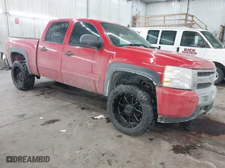 2008 Chevrolet Silverado 1500 LTZ with VIN 3GCEK13358G174925, listed as a IAAI auction lot 41551571 with 212,718 mi miles. Bid and sale history available at carsss.com. Image 1.