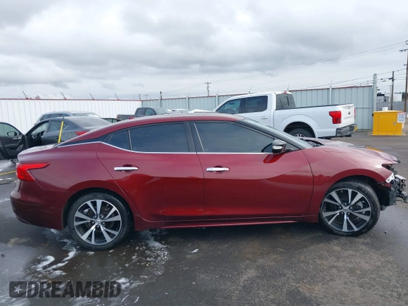 2017 Nissan Maxima Platinum z VIN 1N4AA6AP8HC442203, wystawiony jako IAAI lot #41619495 z przebiegiem 114 476 mil mil oraz . Historia ofert i sprzedaży dostępna na DreamBid. Obrazek 14.