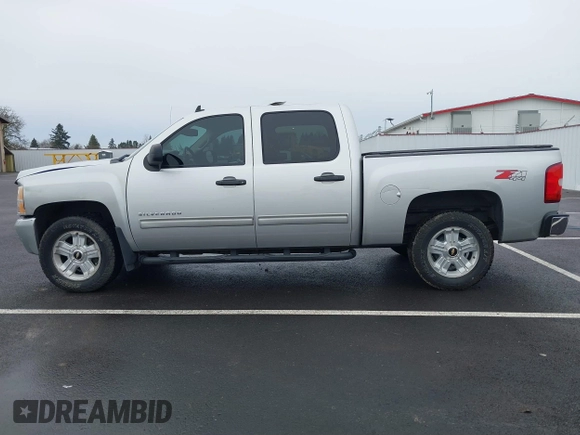 2011 Chevrolet Silverado 1500 LT with VIN 3GCPKSE30BG219790, listed as a IAAI auction lot 41163358 with 152,503 mi miles. Bid and sale history available at carsss.com. Image 14.