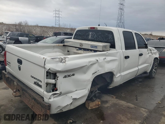 2011 Ram Dakota Bighorn/Lonestar with VIN 1D7RW3GP7BS638740, listed as a Copart auction lot 88751675 with 184,097 mi miles and Salvage Title. Bid and sale history available at carsss.com. Image 3.